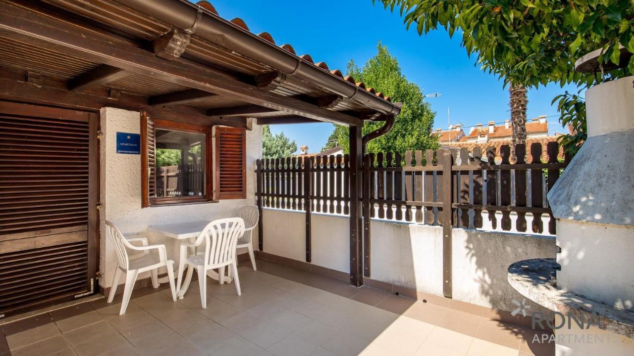 Rona Holiday Home Ana Пореч Екстериор снимка