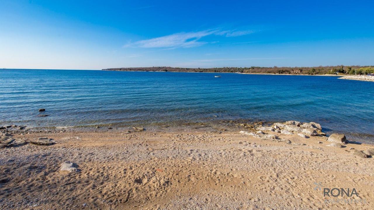 Rona Holiday Home Ana Пореч Екстериор снимка